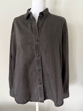 Madewell Washed Charcoal Button-Down Shirt. Size L